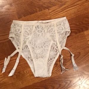 Lace Panties with stocking hooks !